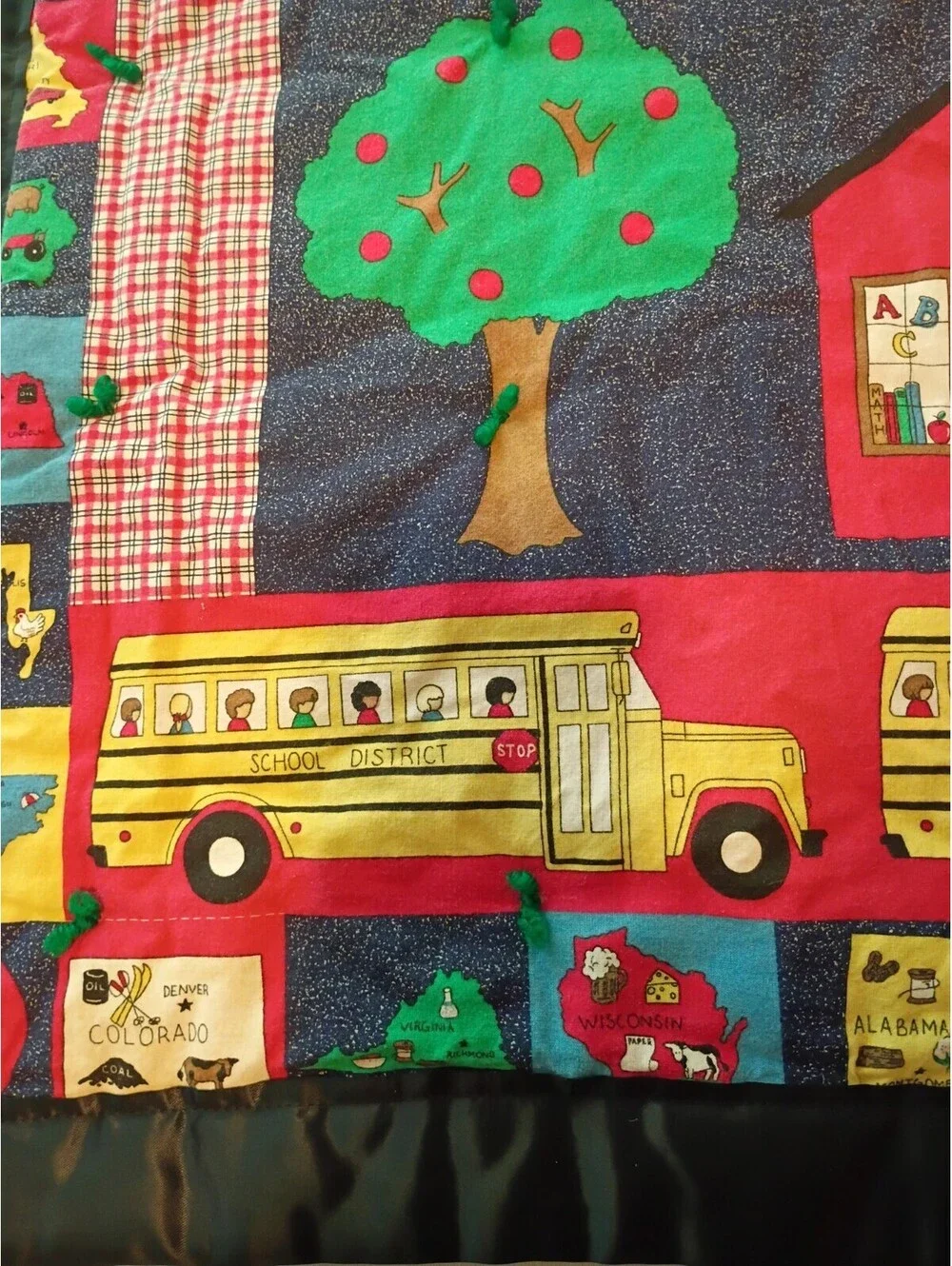 90s Handmade Baby/Toddler/Lap Quilt Children School Learnin & Green Back 33